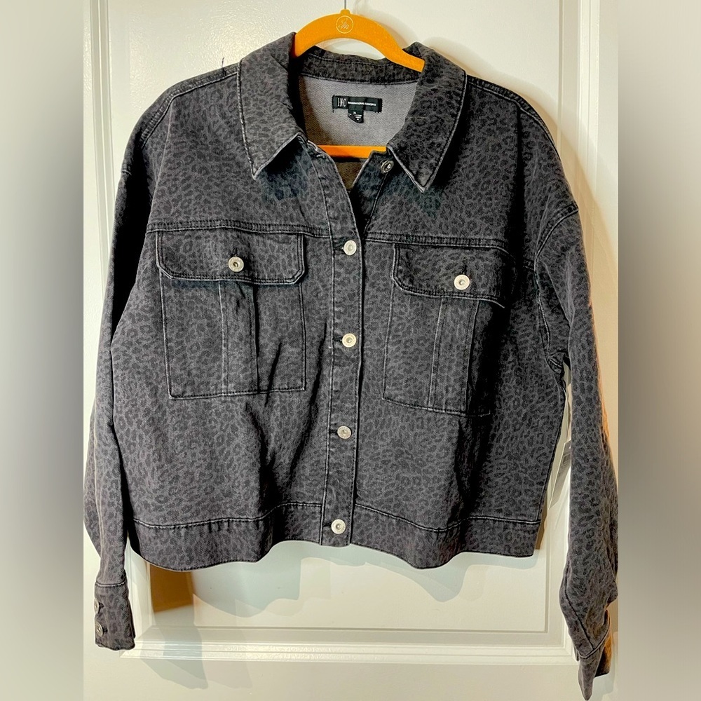 NWT. INC Trucker Crop Jean Jacket. XL. Black&Gray R$90. P2P 25”. Length 21.5”. - Picture 5 of 7